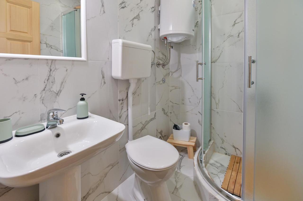 Neva Sobe Sa Pogledom Na Planine Apartman Mokra Gora Kültér fotó